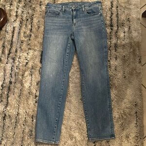 American Eagle Mid-Rise Medium Wash Next Level Stretch Jeans Size 12R